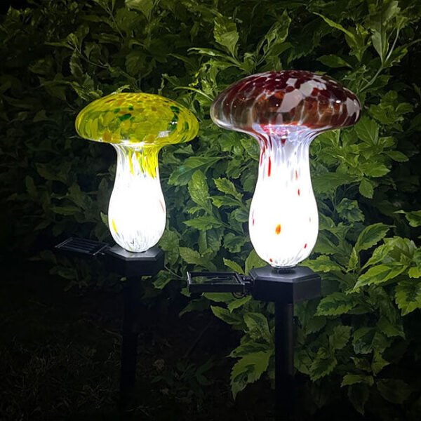 06_06d1f7c3-b8d0-409f-8f29-8f5a59ccc667 Contemporary Creative Colorful Mushroom Glass Shape LED Solar Waterproof Lawn Insert Light For Garden